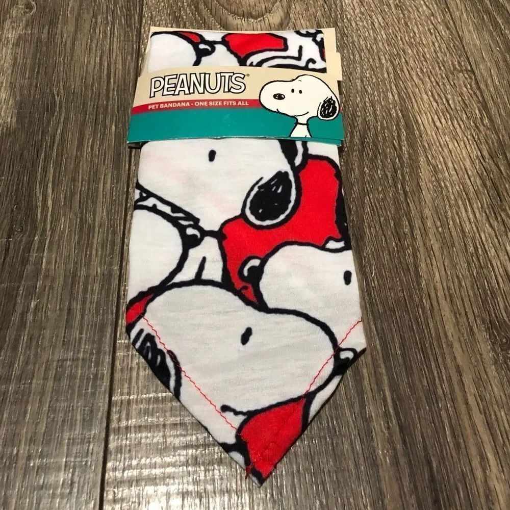 NEW Pet Peanuts Snoopy Bandana in Red and White